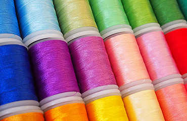 刺繍糸は選べる330色